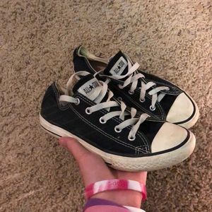 KIDS SHOES NEVER WORN